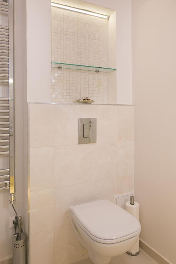 Panni Luxury Apartment Next To Gozsdu Garden Budapest Exterior foto